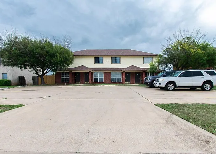 Apartment Zroyal 2br Near Cavazos - Ideal For Tdy, Travel Nurses, Contractors & Extended Killeen